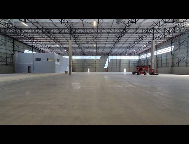 3,651M² WAREHOUSE TO LET IN JET PARK